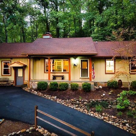 Beautiful Chalet With Fireplace And Large Game Room 개틀린버그 외부 사진