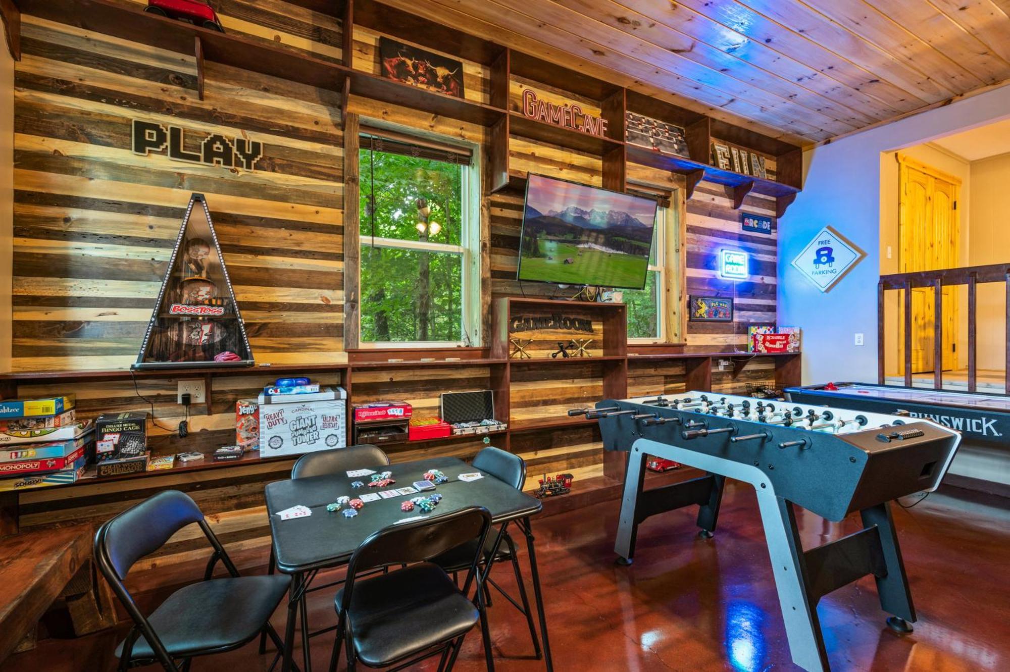 Beautiful Chalet With Fireplace And Large Game Room 개틀린버그 외부 사진