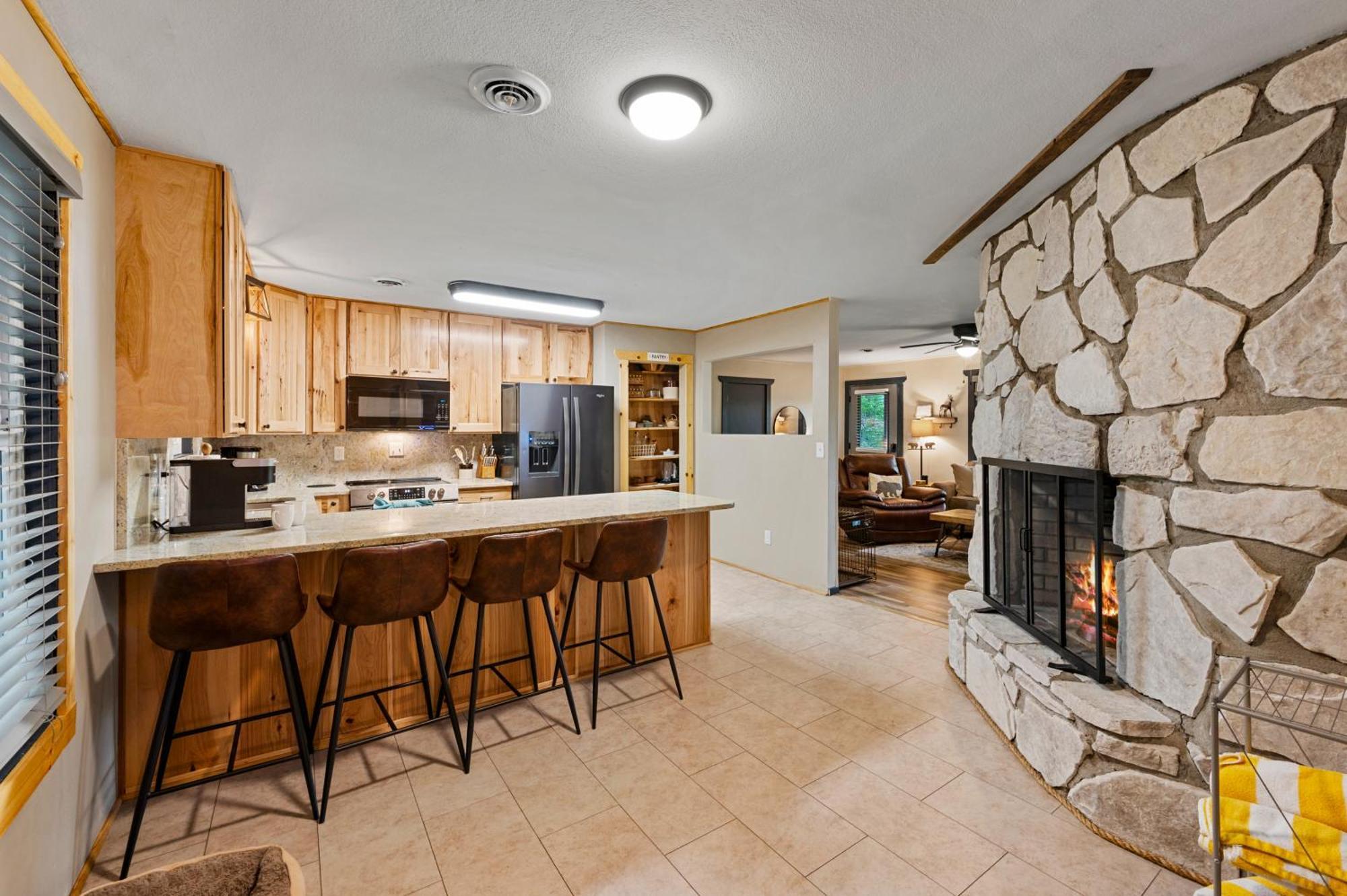 Beautiful Chalet With Fireplace And Large Game Room 개틀린버그 외부 사진