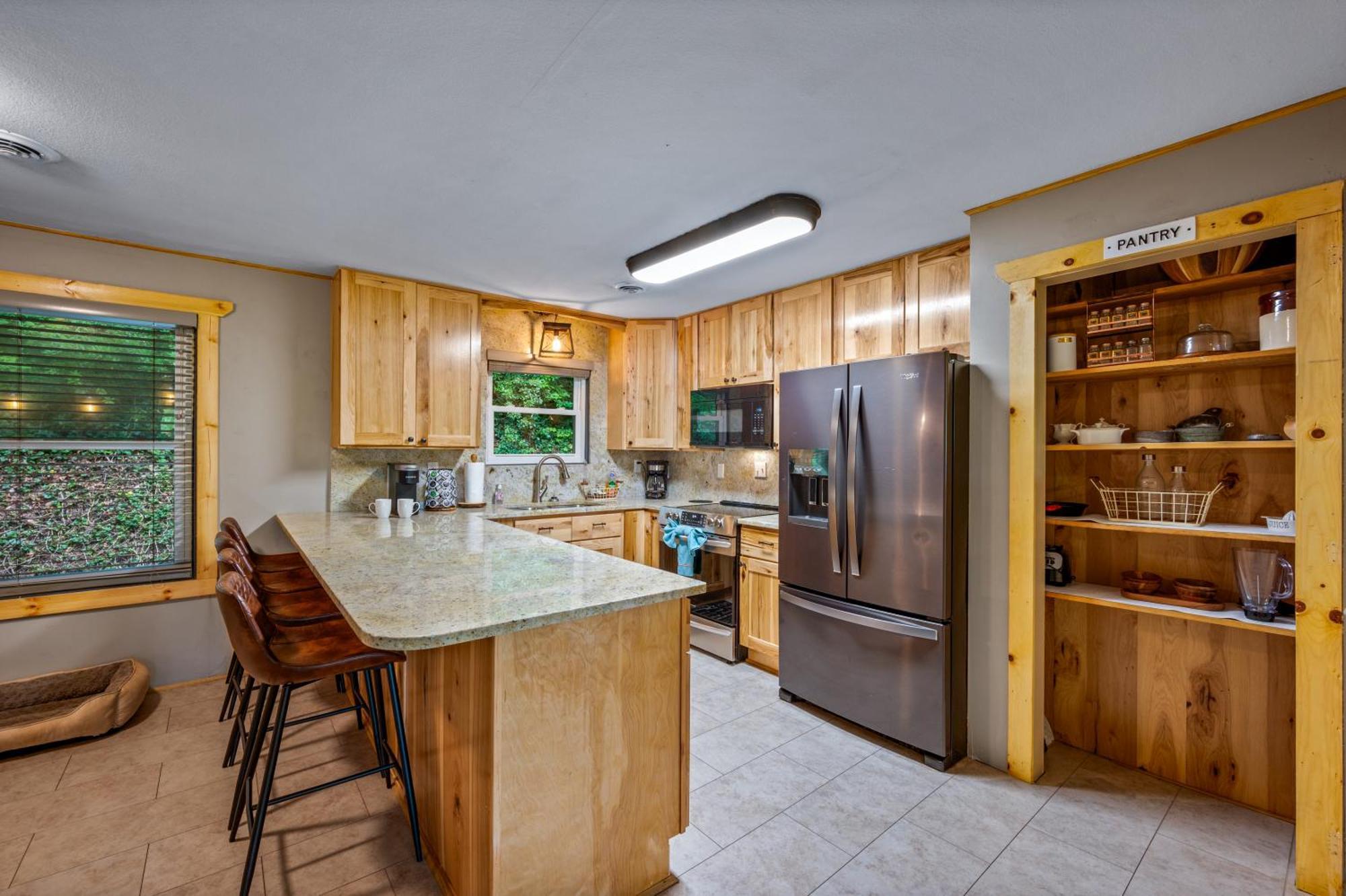 Beautiful Chalet With Fireplace And Large Game Room 개틀린버그 외부 사진